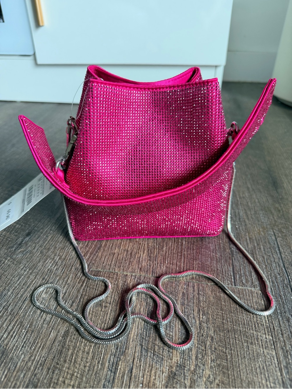 Zara Hot Pink Crystal-Embellished Wristlet Bucket Bag - Picture 6 of 6